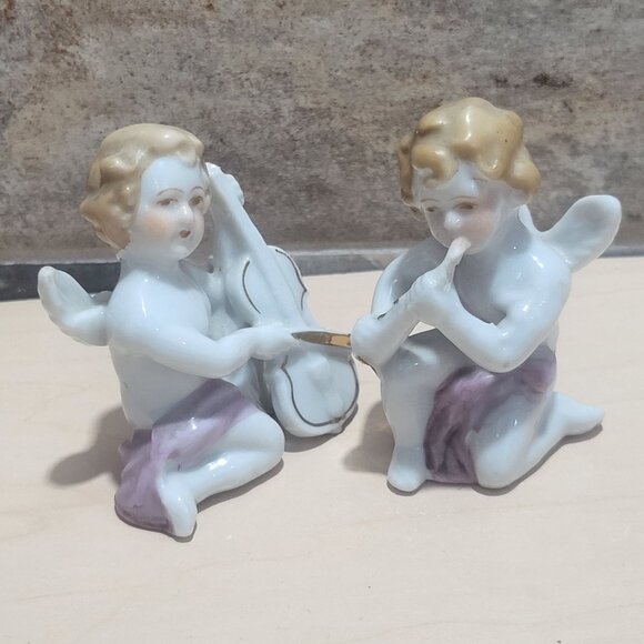 Two Vintage Porcelain Cherub Angel Figurines Playing Musical Instruments - Picture 11 of 11